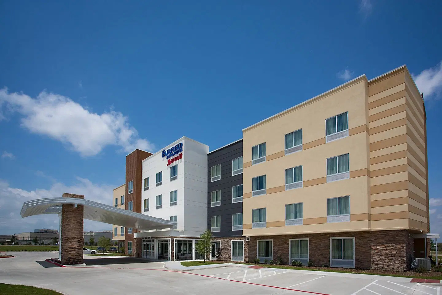 Fairfield Inn & Suites by Marriott Dallas West/I-30 EXTERIOR