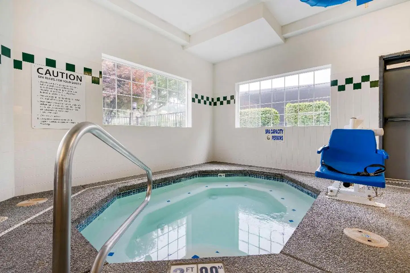 Comfort Suites Columbia River INDOOR_POOL