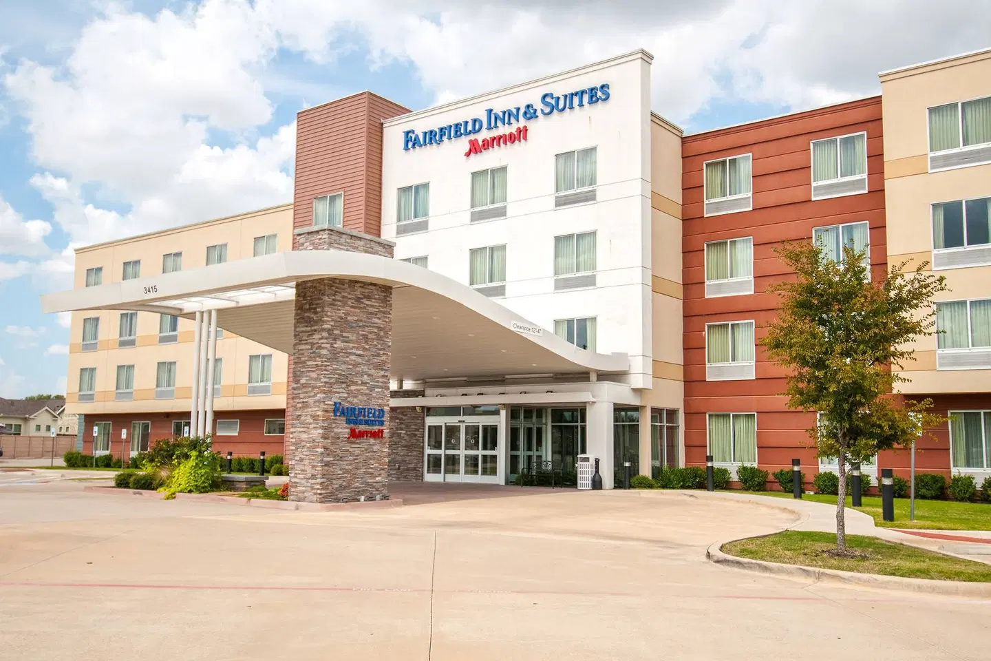 Fairfield Inn & Suites by Marriott Dallas Plano North EXTERIOR