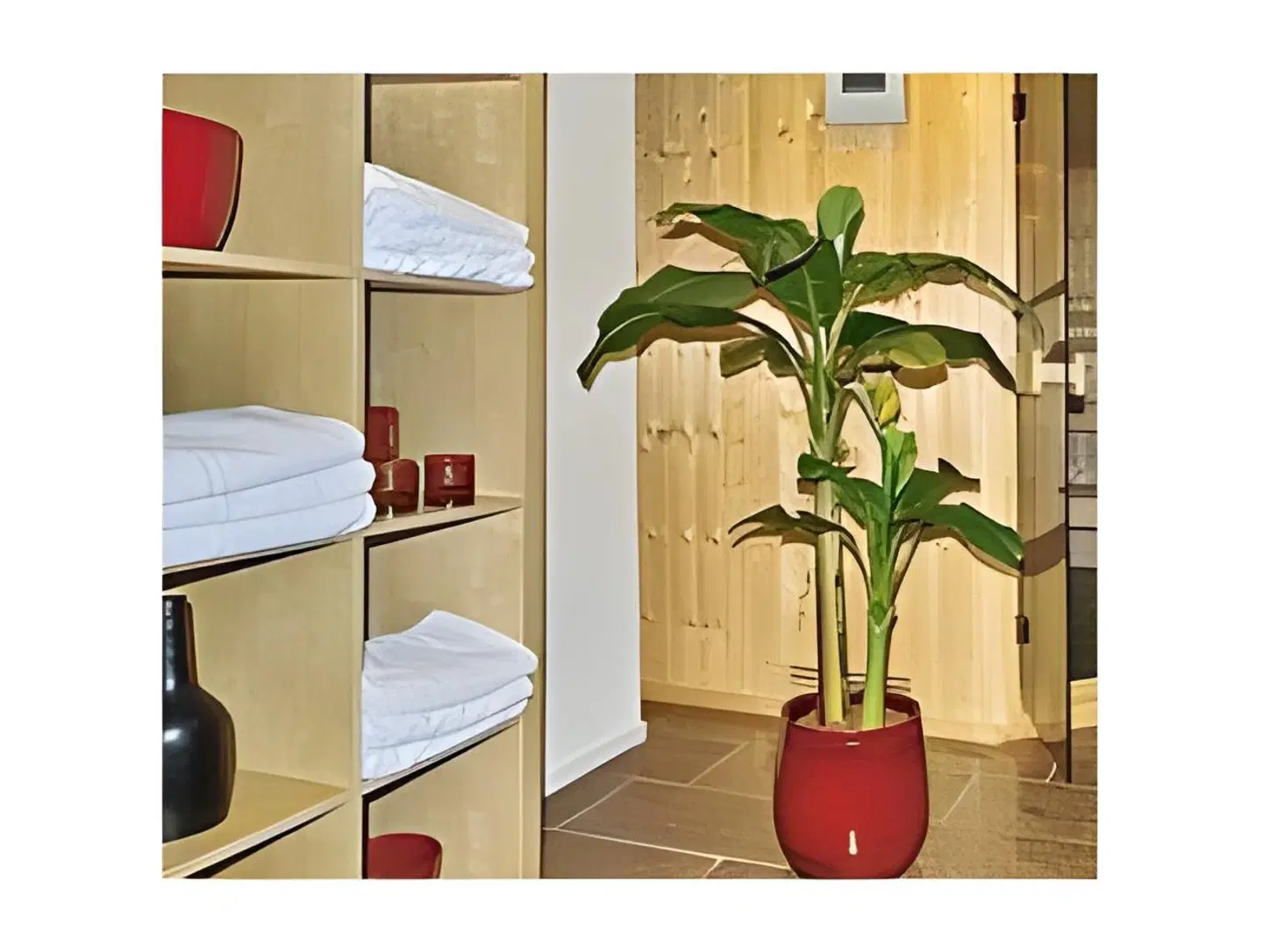 Strandhotel Buren aan Zee MODEL_IMPRESSION