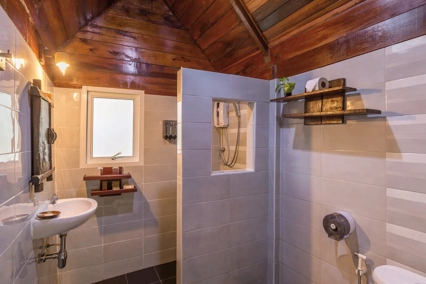 Koh Jum Ocean Beach Resort BATHROOM