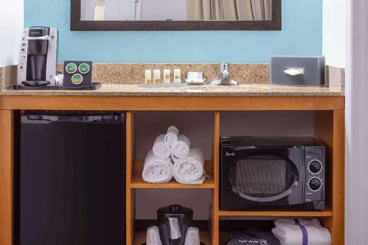 La Quinta Inn Cocoa Beach-Port Canaveral BATHROOM