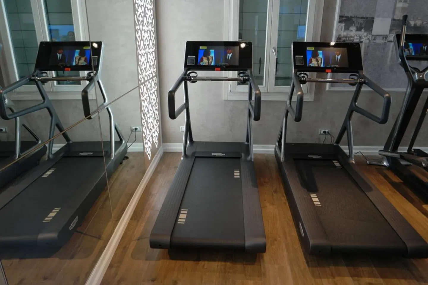 Savoia & Jolanda ROOM_EXAMPLE