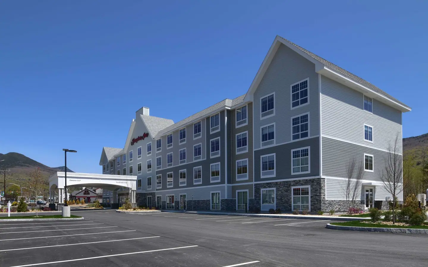 Hampton Inn Lincoln White Mountains EXTERIOR