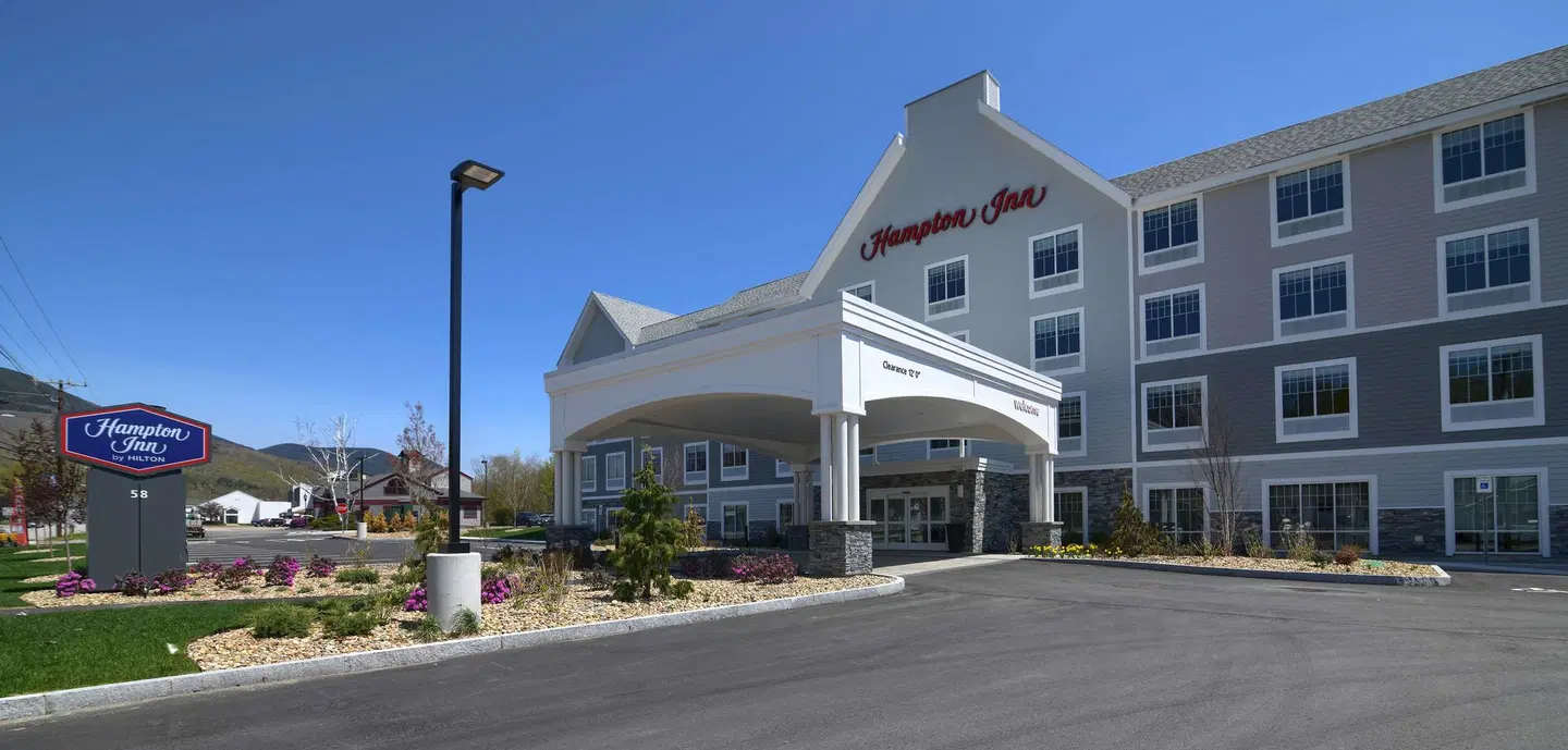 Hampton Inn Lincoln White Mountains EXTERIOR