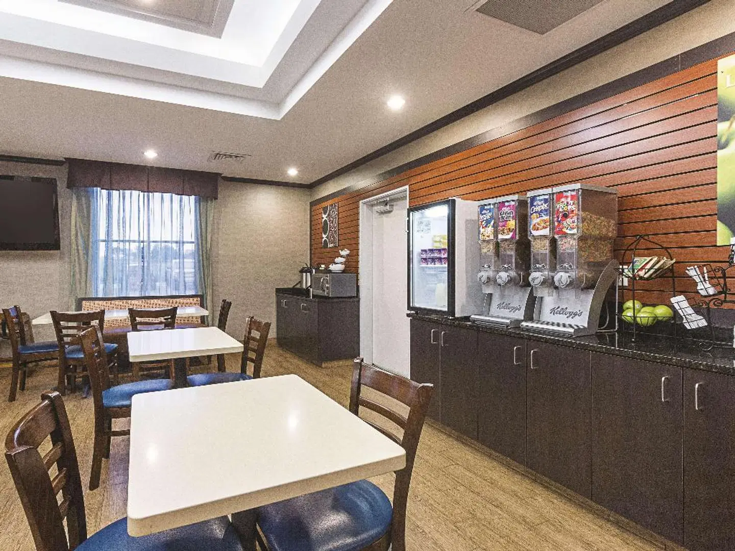 La Quinta Inn & Suites by Wyndham Glendive Bar