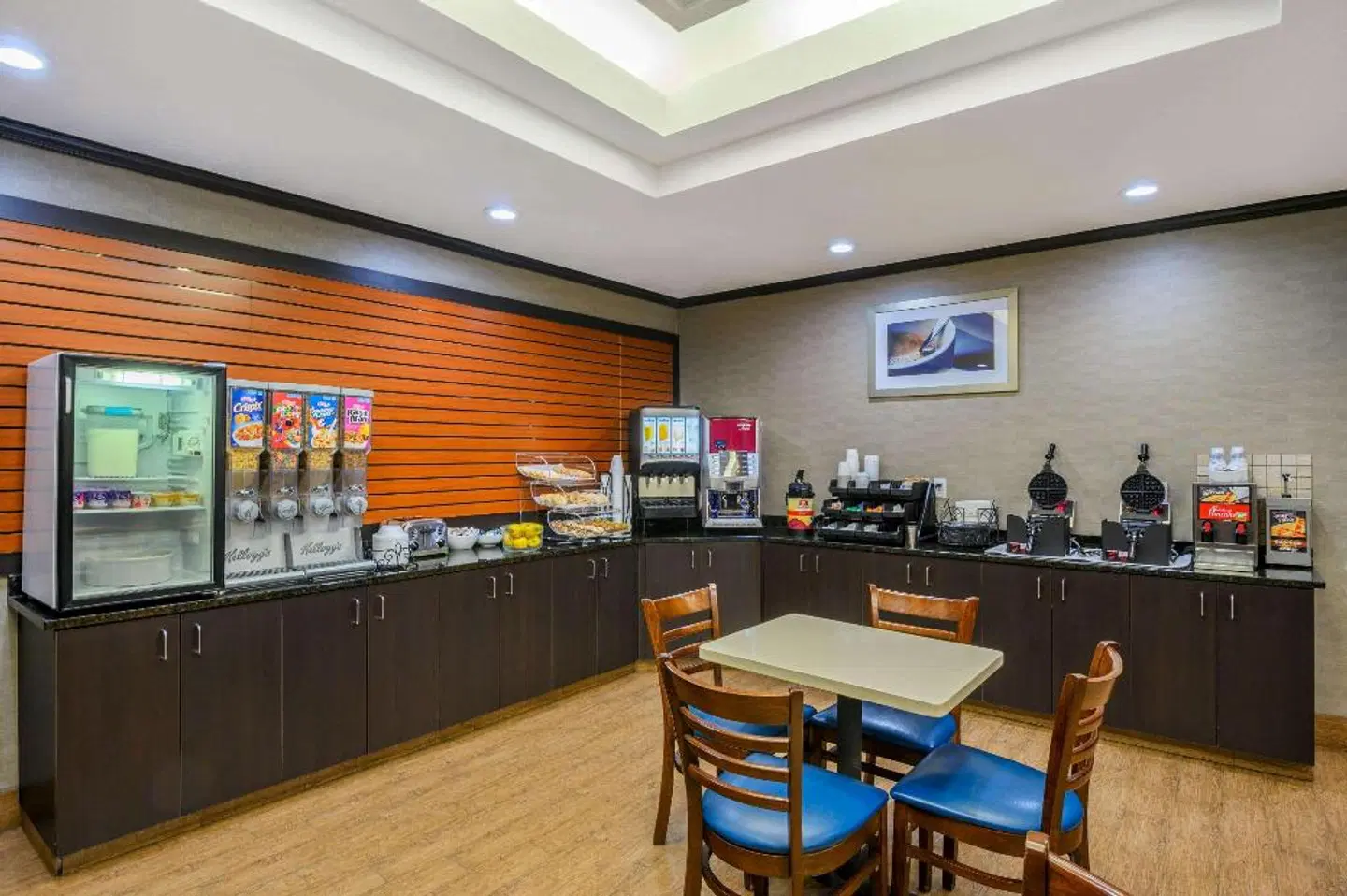 La Quinta Inn & Suites by Wyndham Glendive RESTAURANT