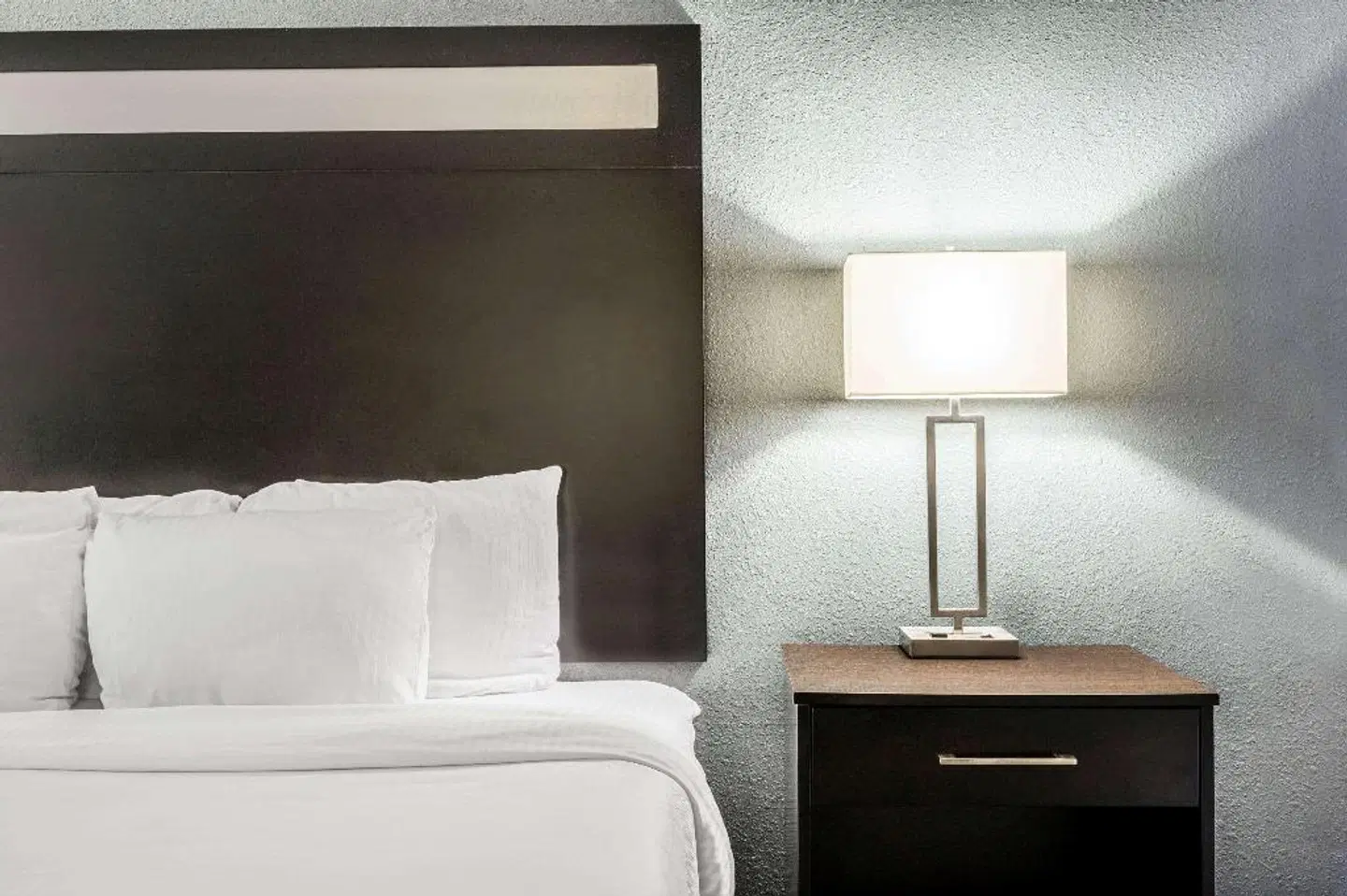 La Quinta Inn & Suites by Wyndham Glendive ROOM_EXAMPLE