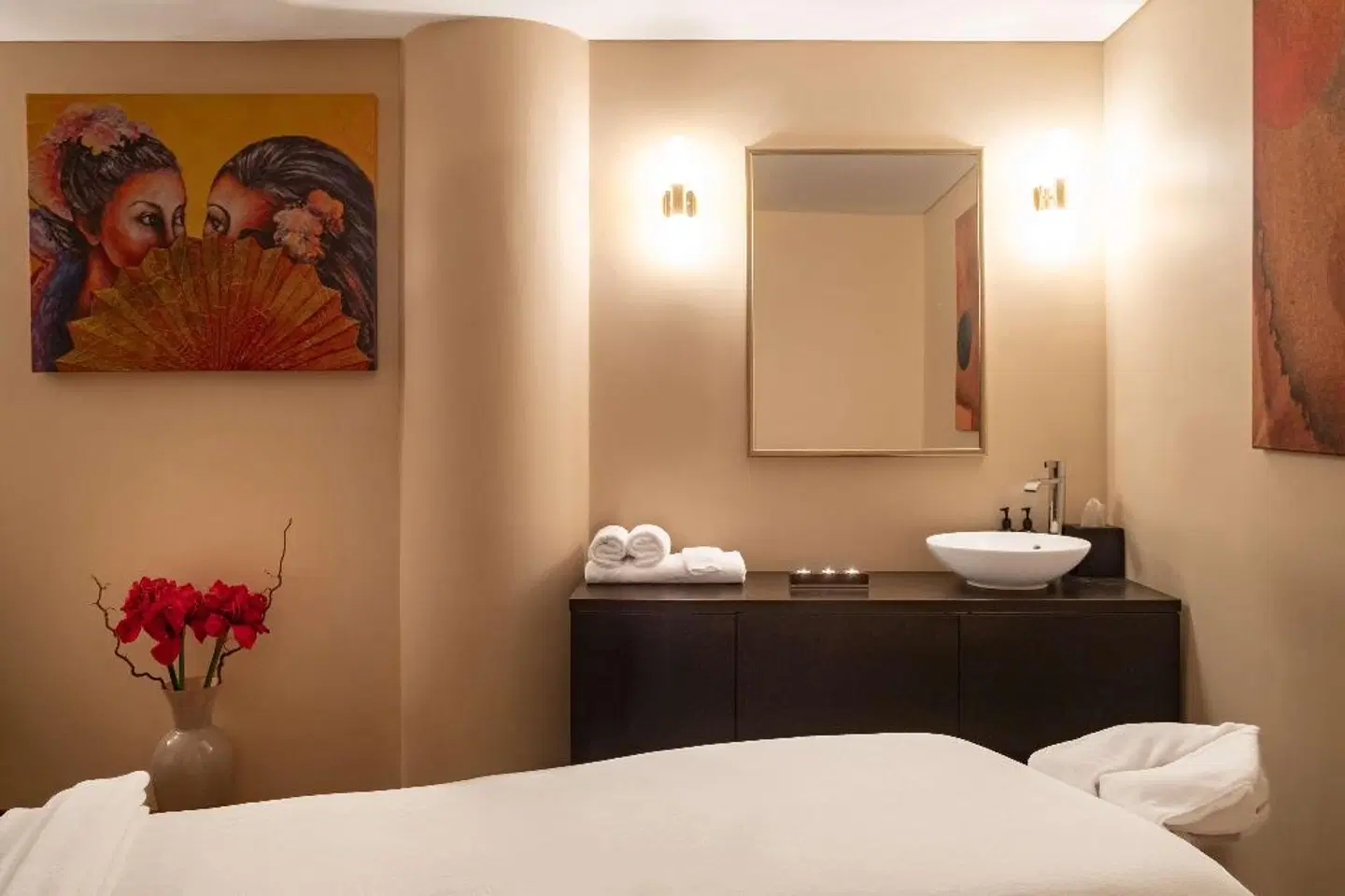 Grand Hotel Kempinski Vilnius BATHROOM