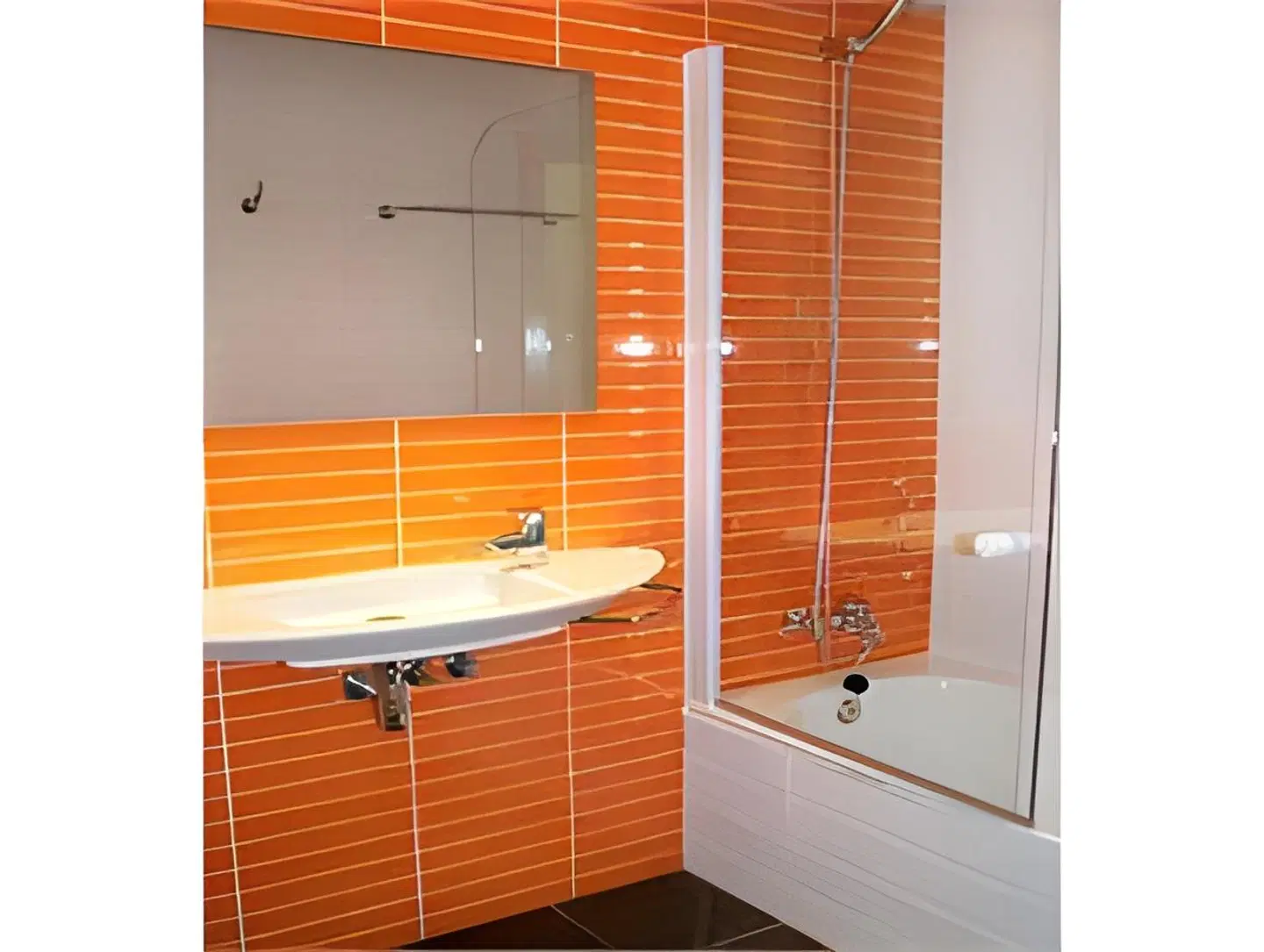 Blu Hotel Pamplona BATHROOM