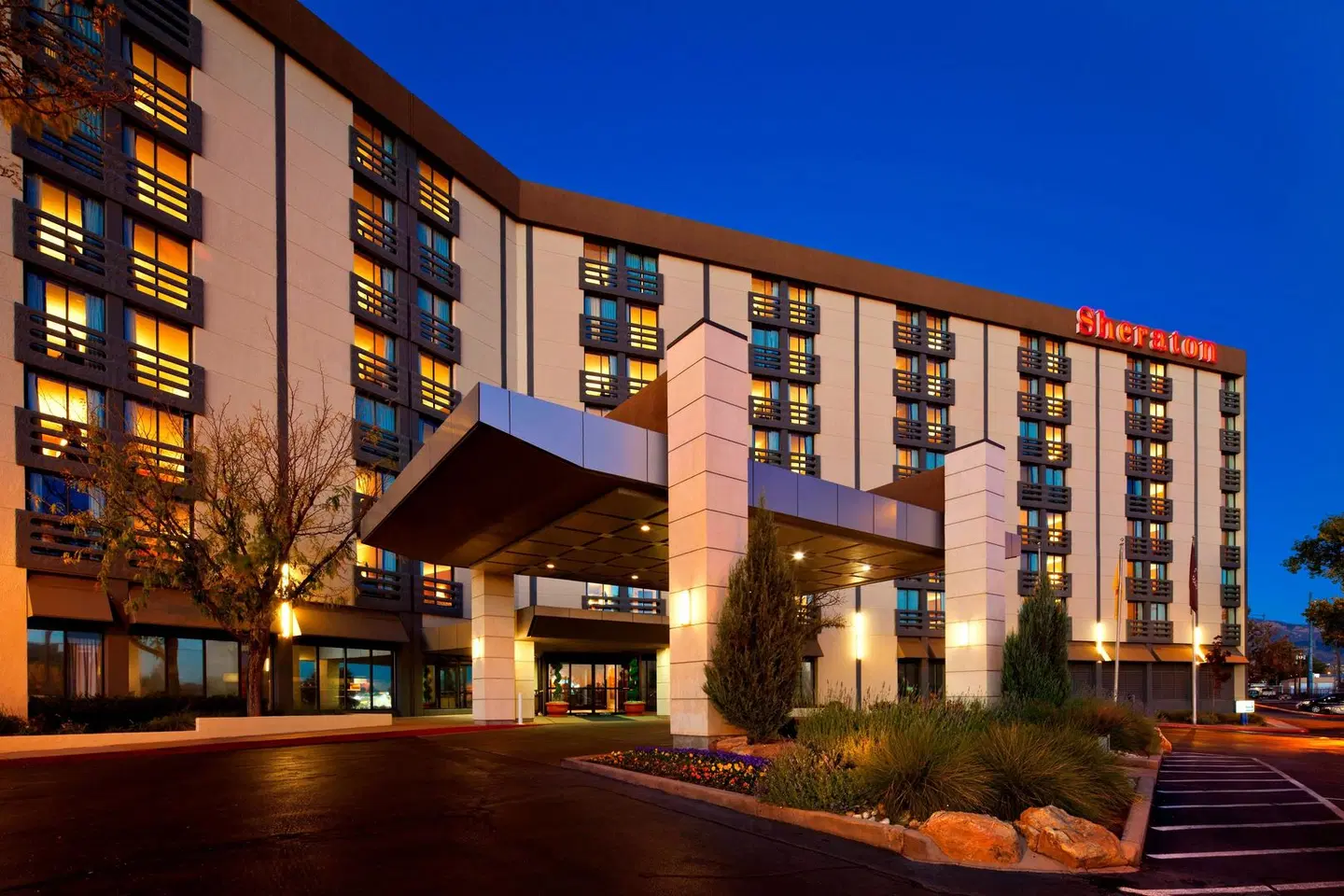 Sheraton Albuquerque Uptown EXTERIOR