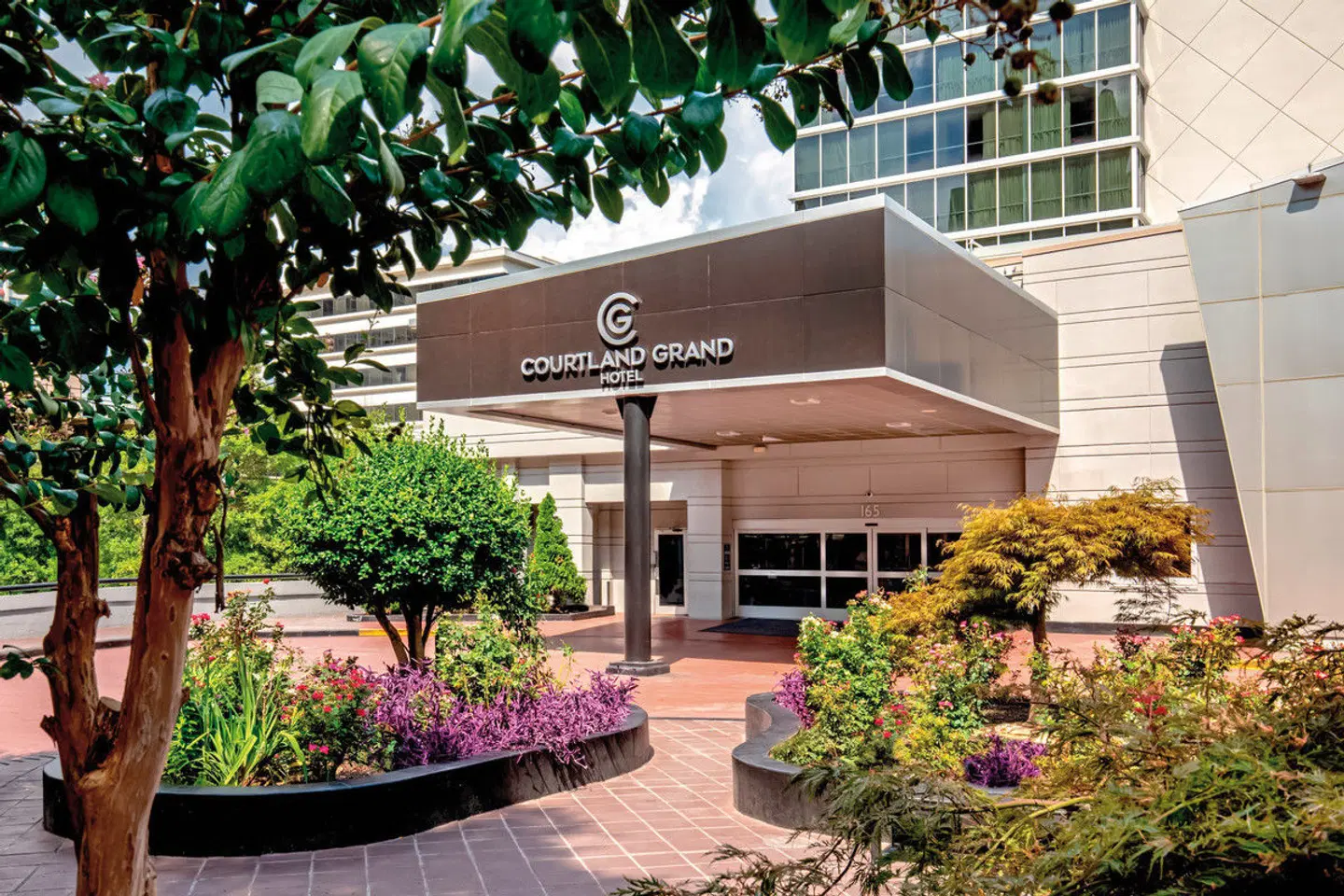 Courtland Grand Hotel EXTERIOR