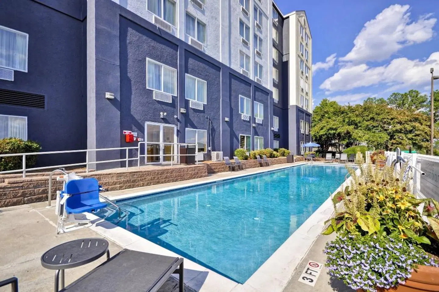 Fairfield Inn & Suites by Marriott Atlanta Vinings/Galleria OUTDOOR_POOL