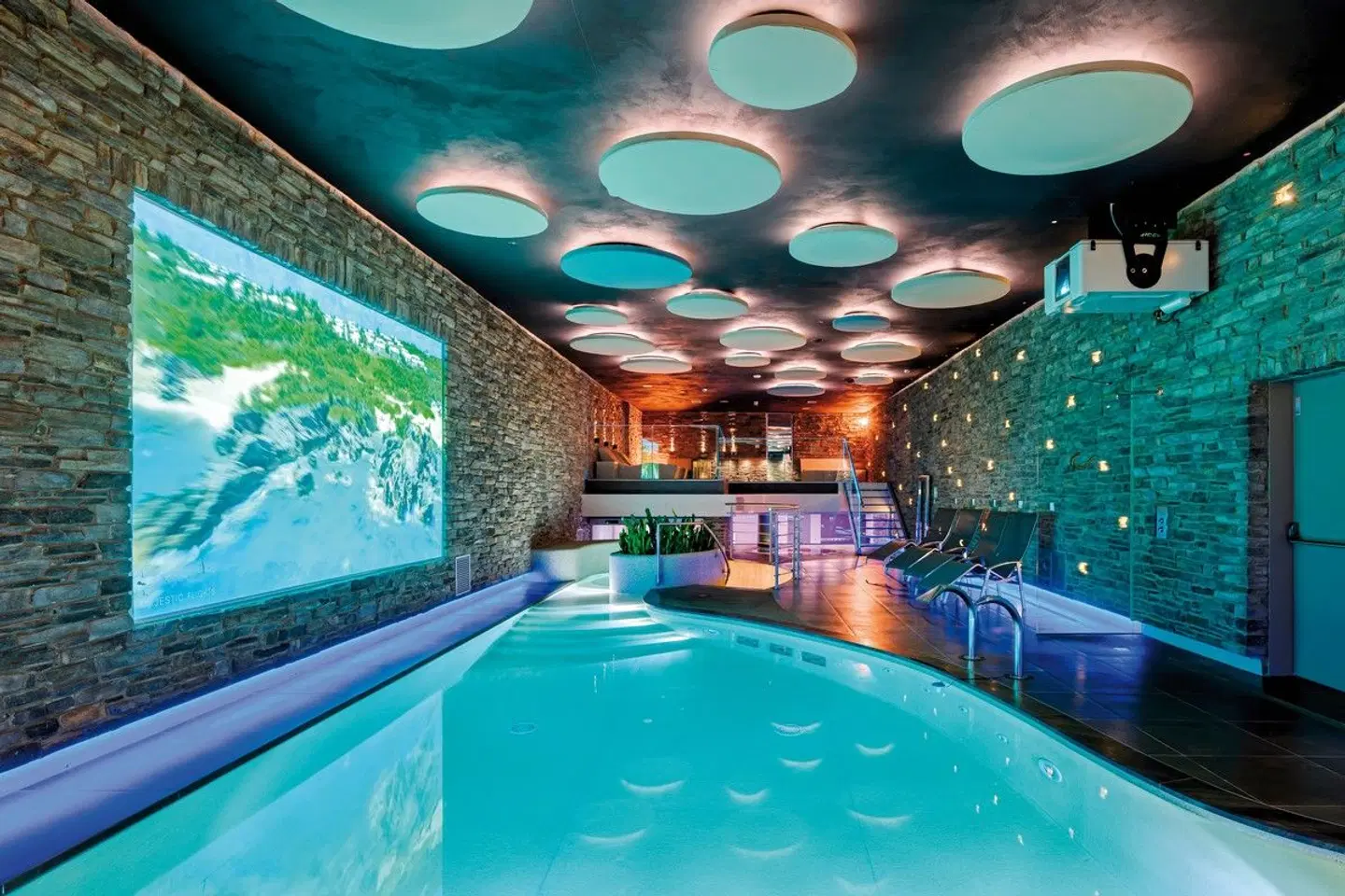 Grand Hotel Bristol Resort & Spa INDOOR_POOL
