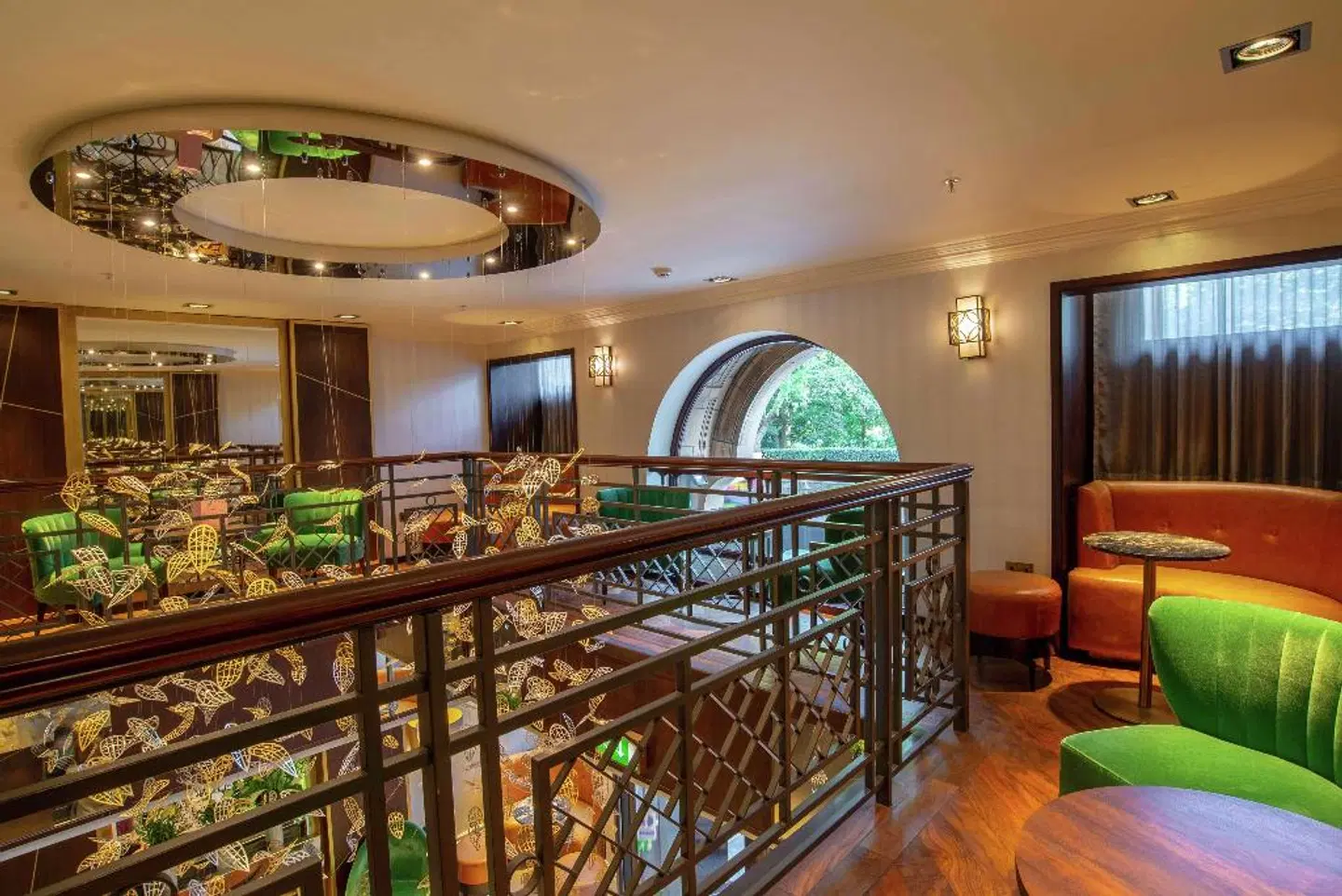 Hilton London Hyde Park Bar