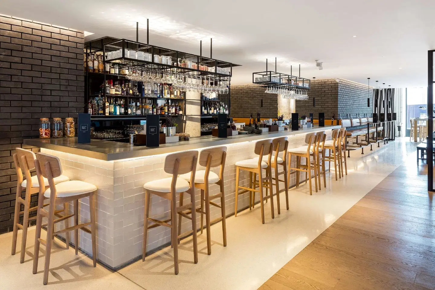 Radisson Blu Edwardian, Hampshire hotel BAR