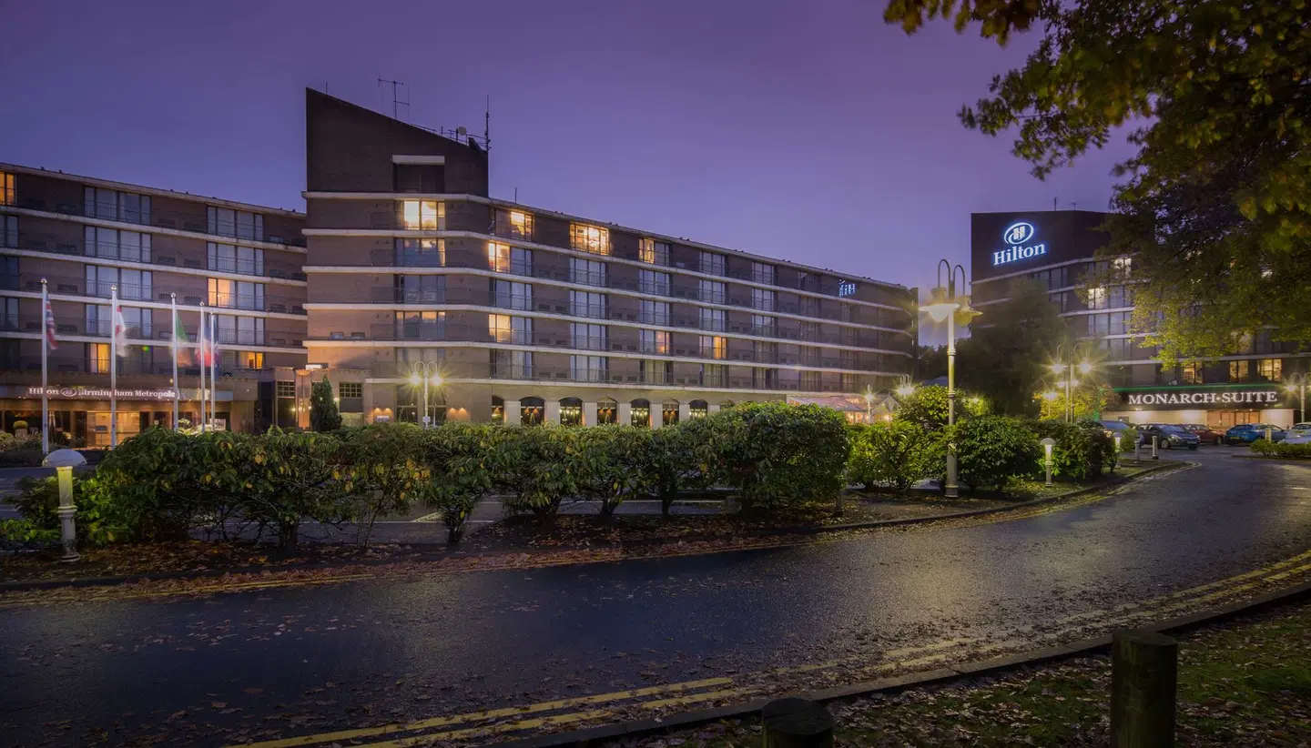 Hilton Birmingham Metropole EXTERIOR
