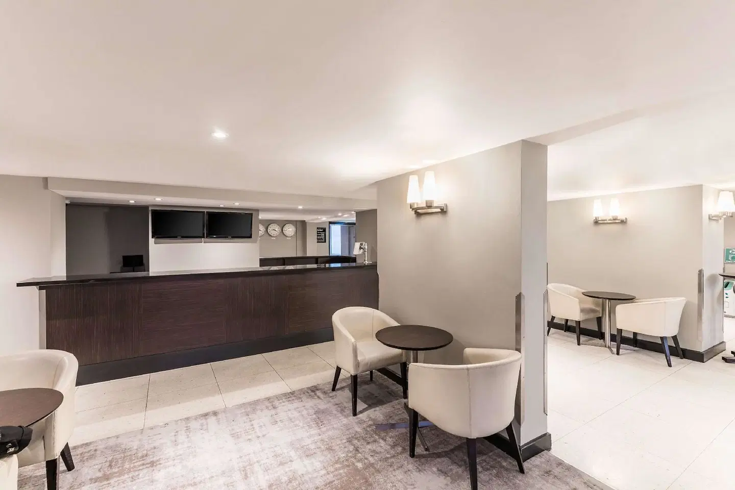 Radisson Hotel & Conference Centre London Heathrow LOUNGE_LOBBY