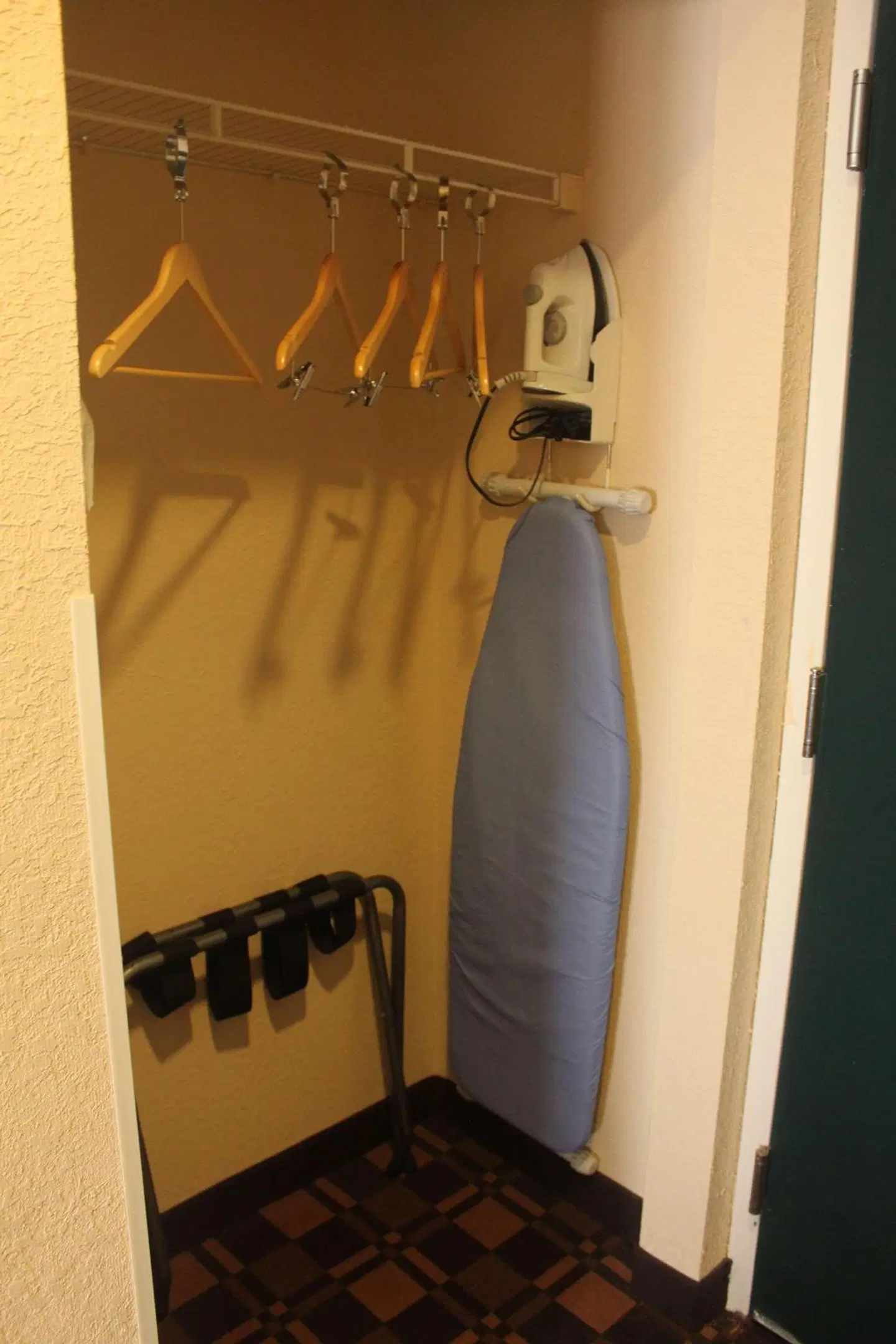 Best Western White Mountain Inn BATHROOM