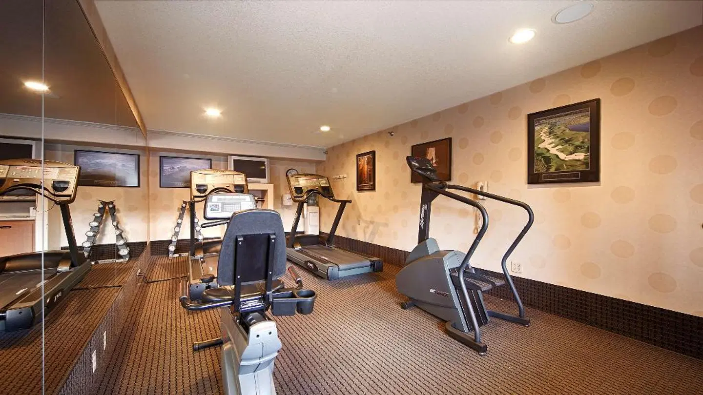 Best Western Inn & Suites Lemoore SPORTS_AND_LEISURE