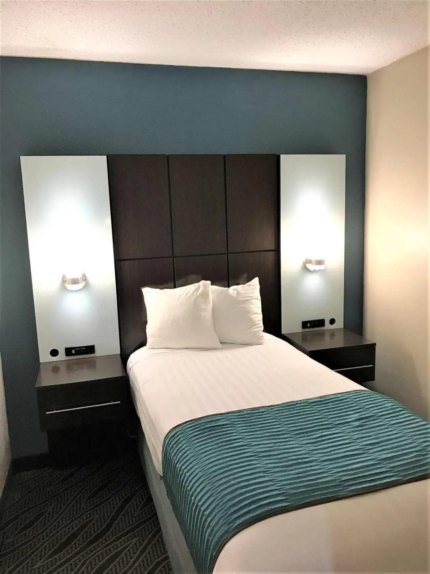 Best Western Galleria Inn & Suites Memphis ROOM_EXAMPLE