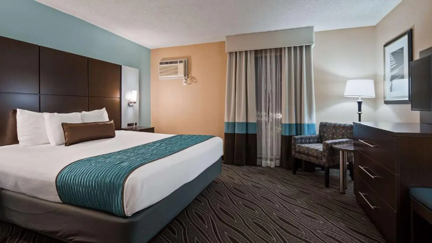 Best Western Galleria Inn & Suites Memphis ROOM_EXAMPLE