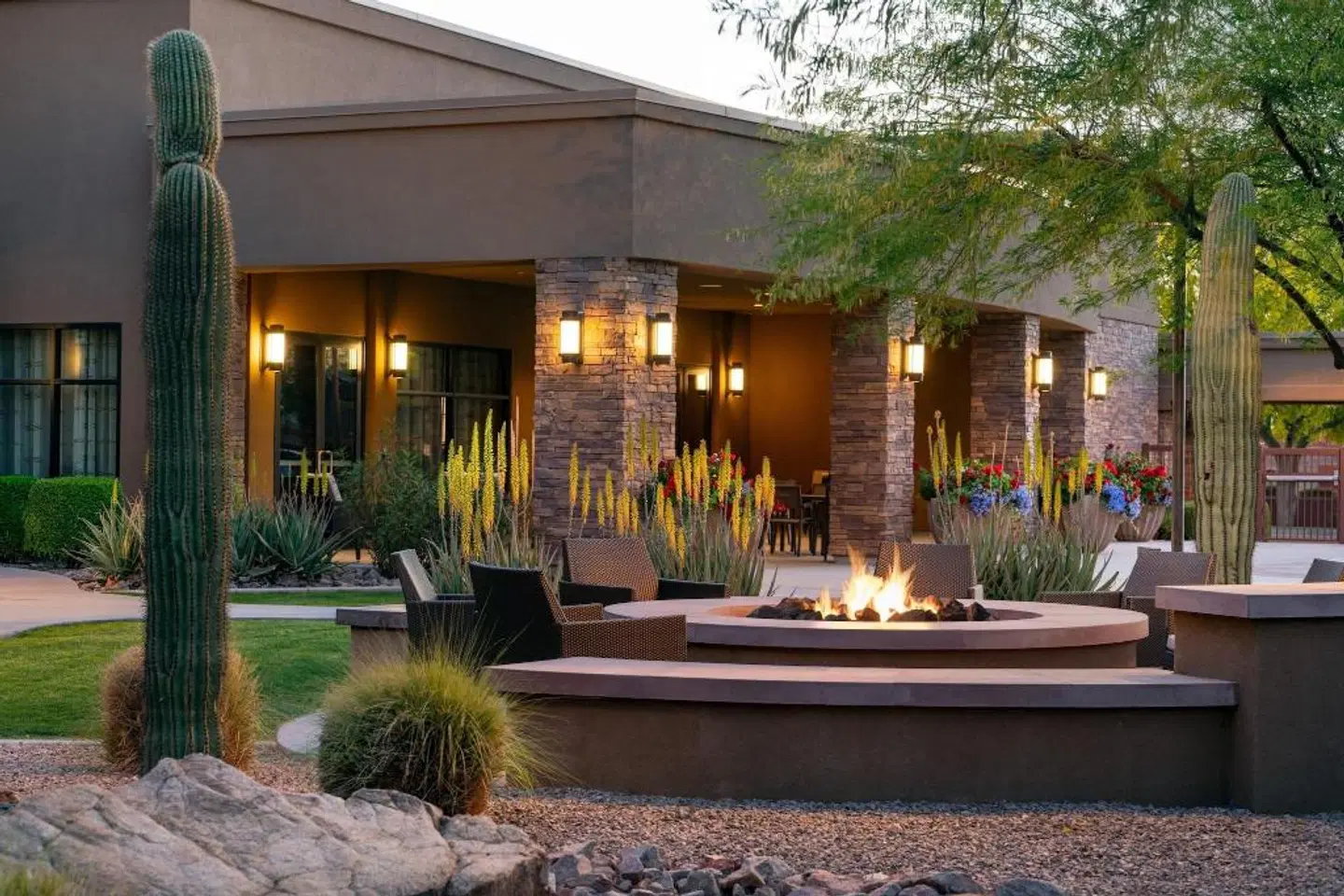 Courtyard by Marriott Scottsdale Salt River EXTERIOR
