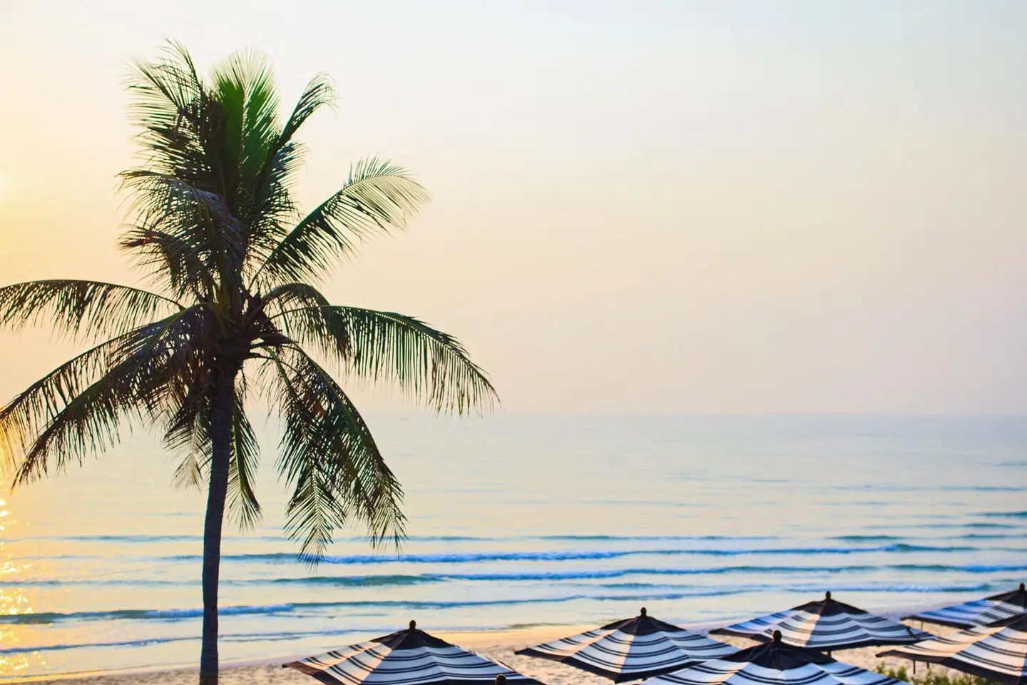 Hua Hin Marriott Resort & Spa BEACH