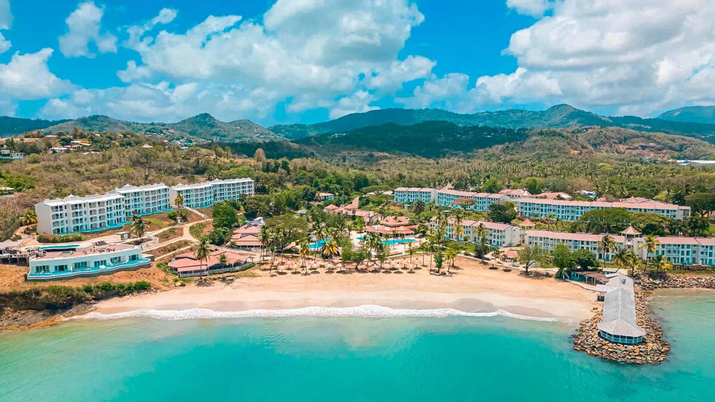 Secrets St. Lucia Resort & Spa BEACH