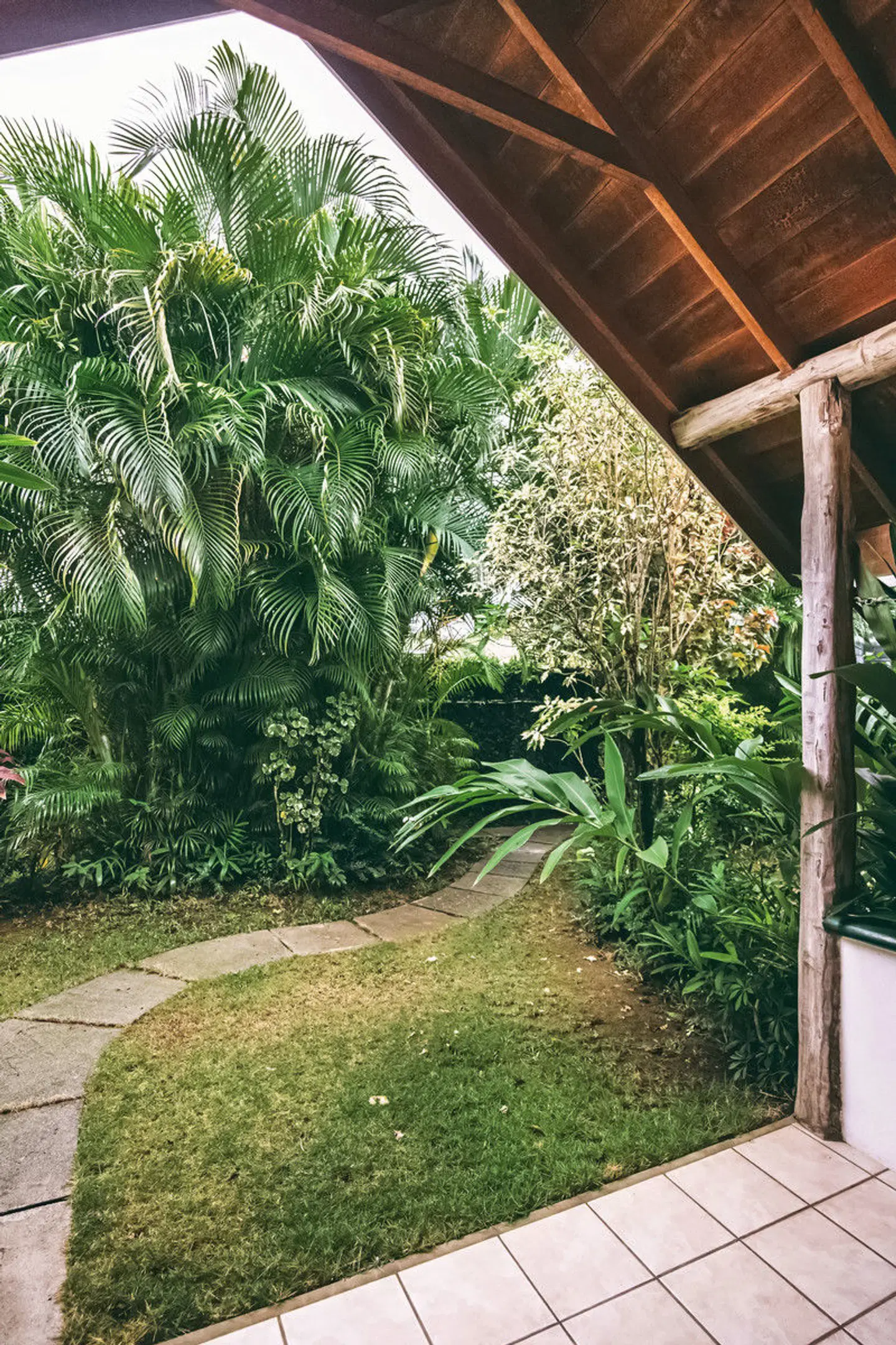 Kariwak Village GARDEN