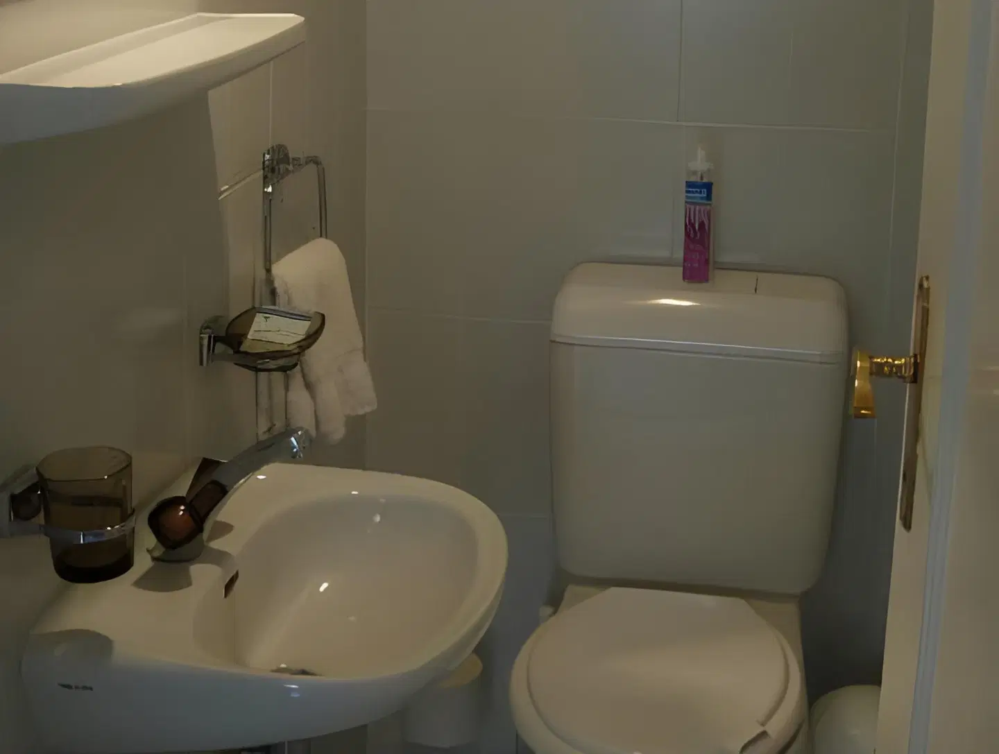 Casa Collina BATHROOM