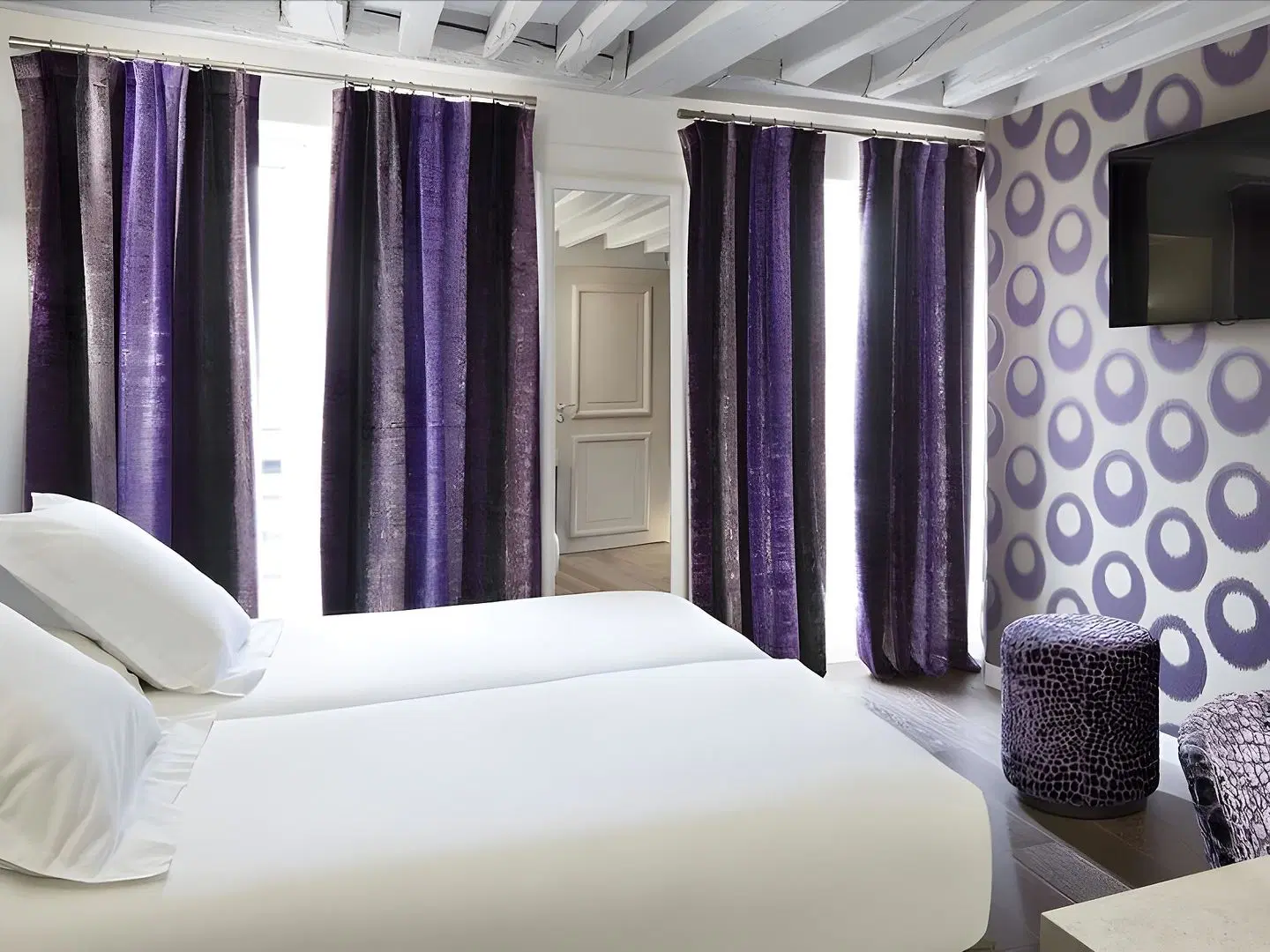 Jacques De Molay ROOM_EXAMPLE