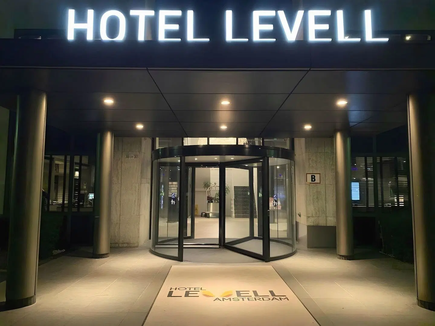 Hotel Levell EXTERIOR