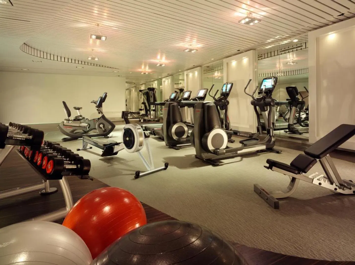 Basel Marriott Hotel SPORTS_AND_LEISURE
