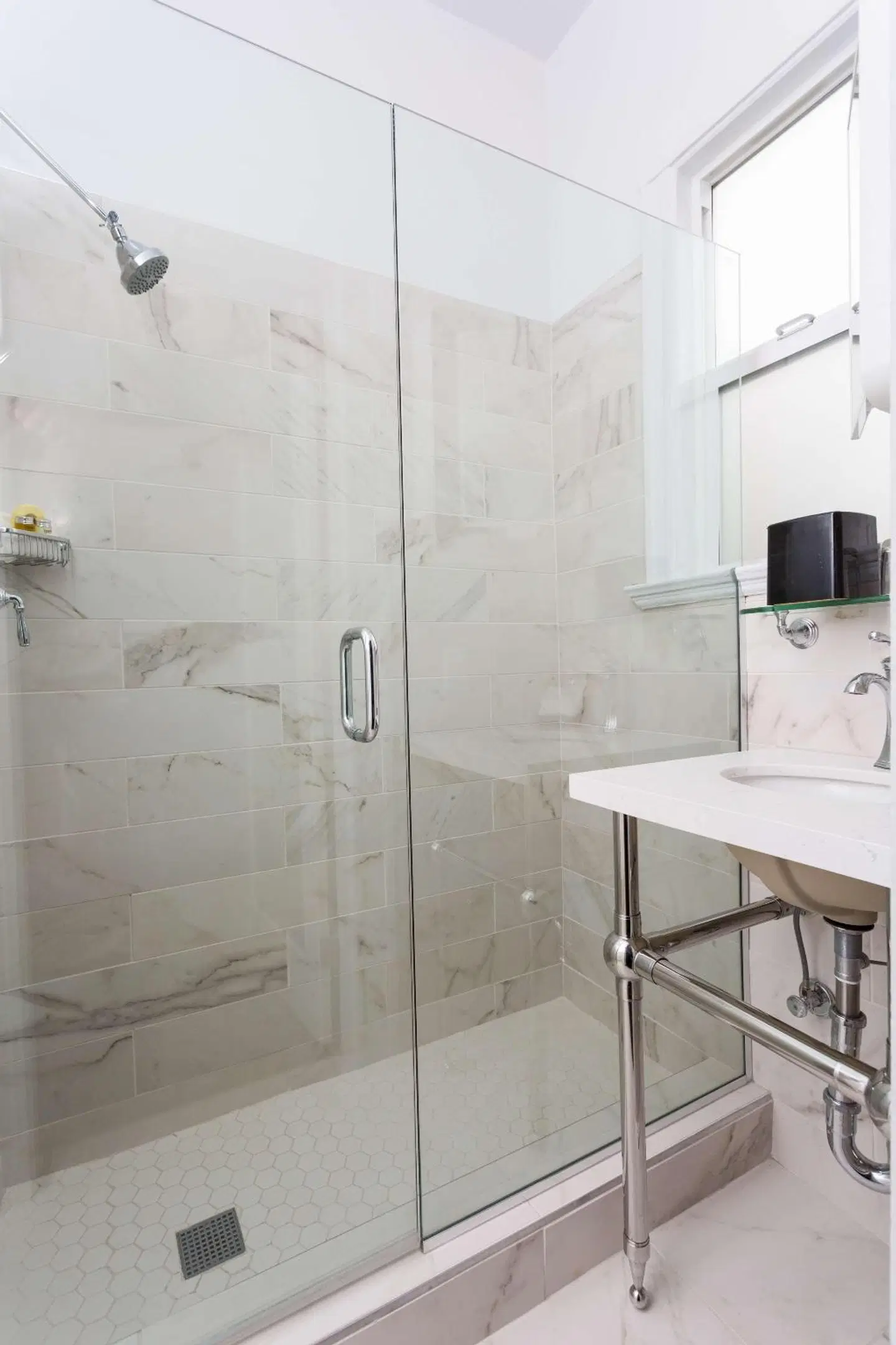 The Cartwright Hotel - Union Square, BW Premier Collection BATHROOM