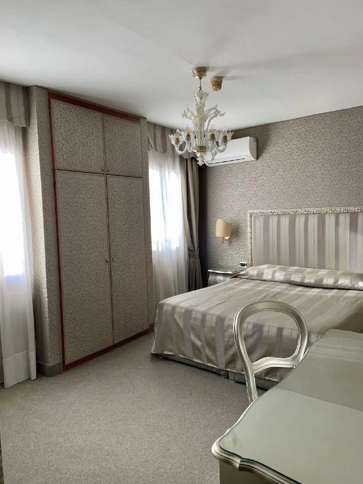 Castello ROOM_EXAMPLE