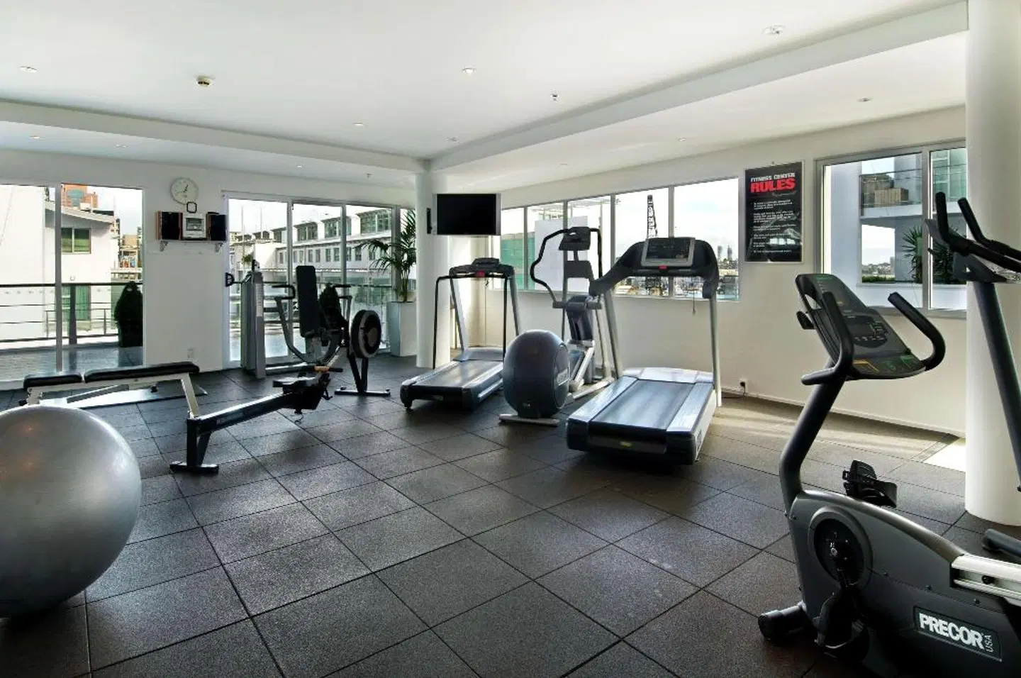 Hilton Auckland SPORTS_AND_LEISURE