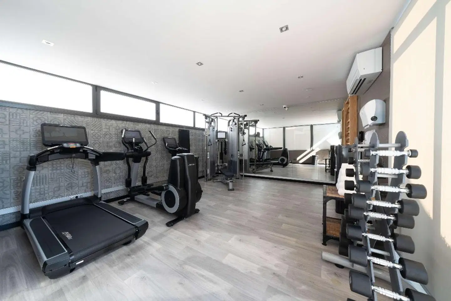 Catalonia Born SPORTS_AND_LEISURE