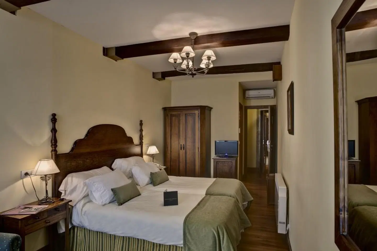 Pousadas de Compostela Hotel Airas Nunes ROOM_EXAMPLE