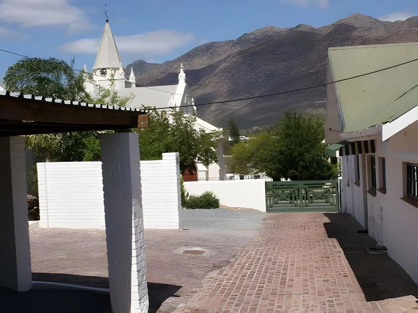 Koo Karoo Guest Lodge and Self Catering TERRACE
