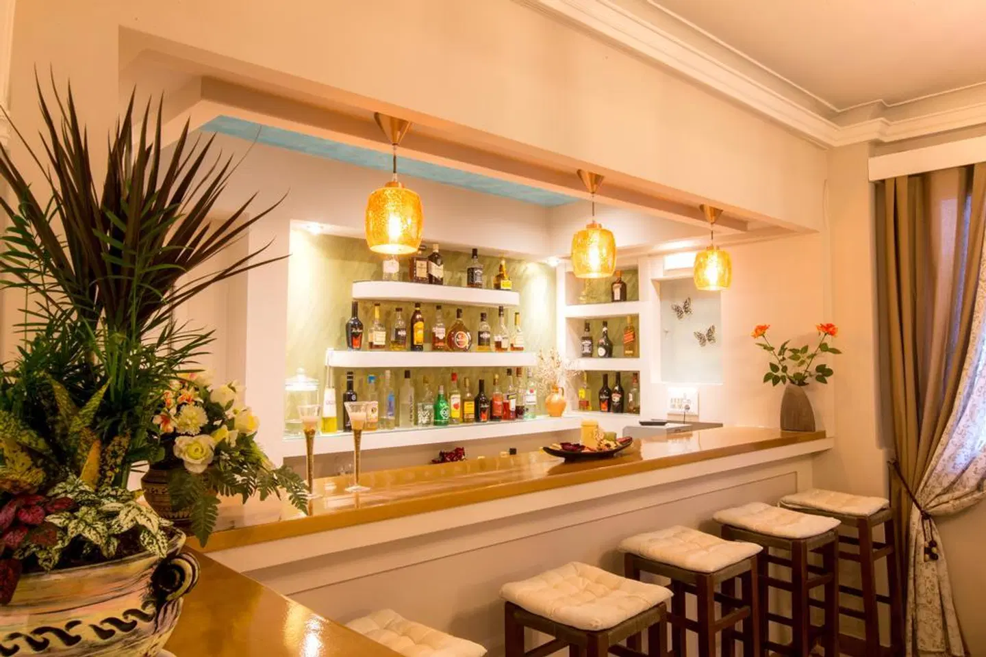 Sirena Beach Hotel Bar