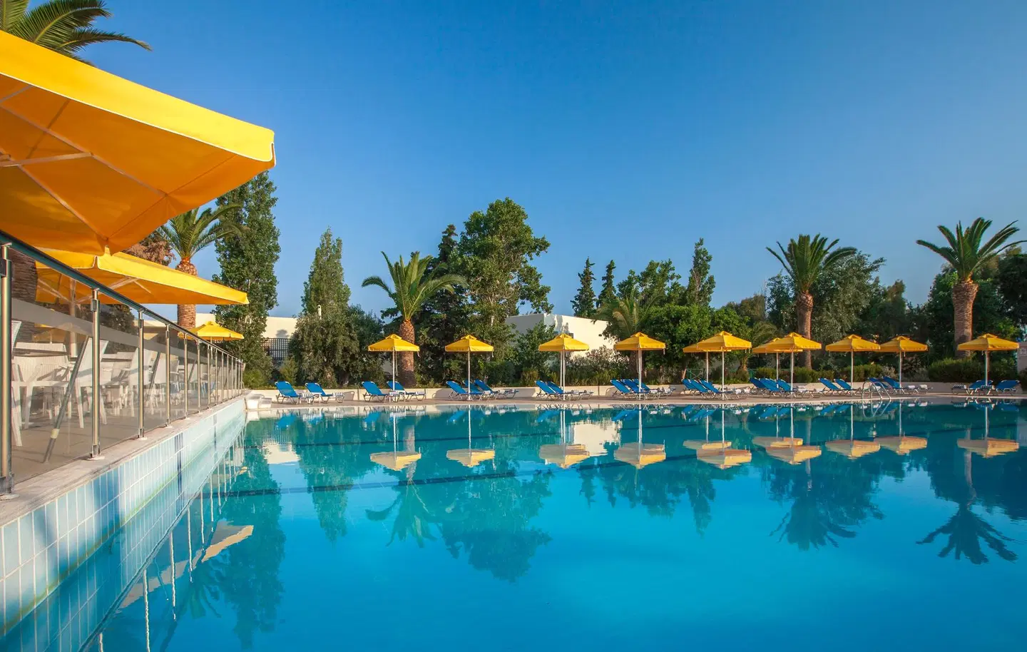 Kipriotis Hippocrates Hotel OUTDOOR_POOL