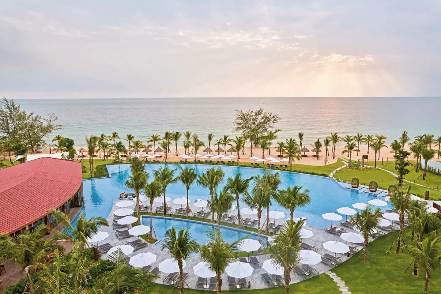 Mövenpick Resort Waverly Phu Quoc OUTDOOR_POOL