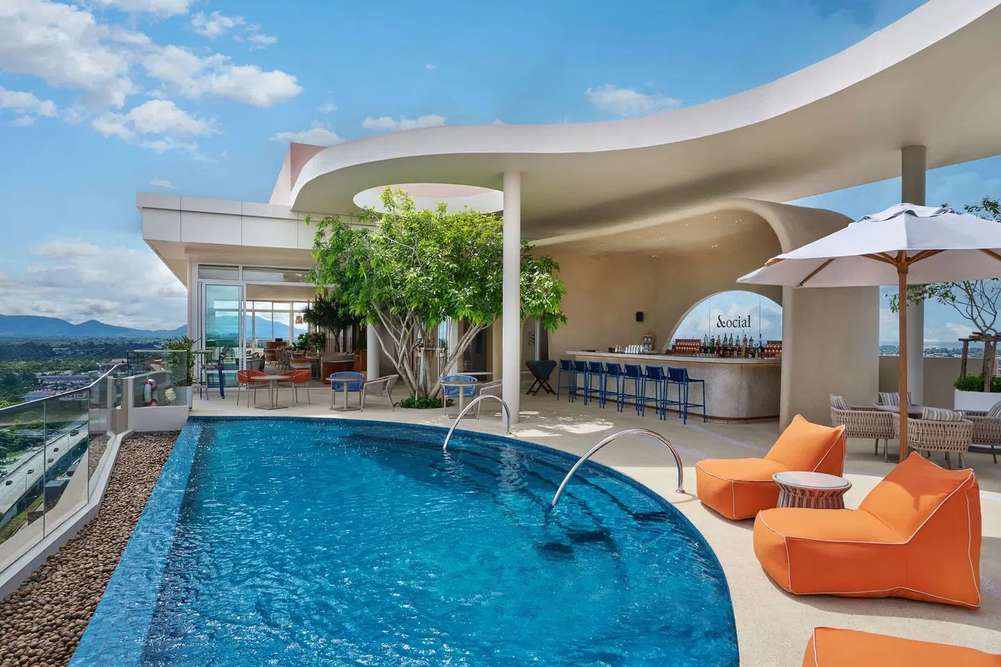 Hilton Garden Inn Rayong OUTDOOR_POOL