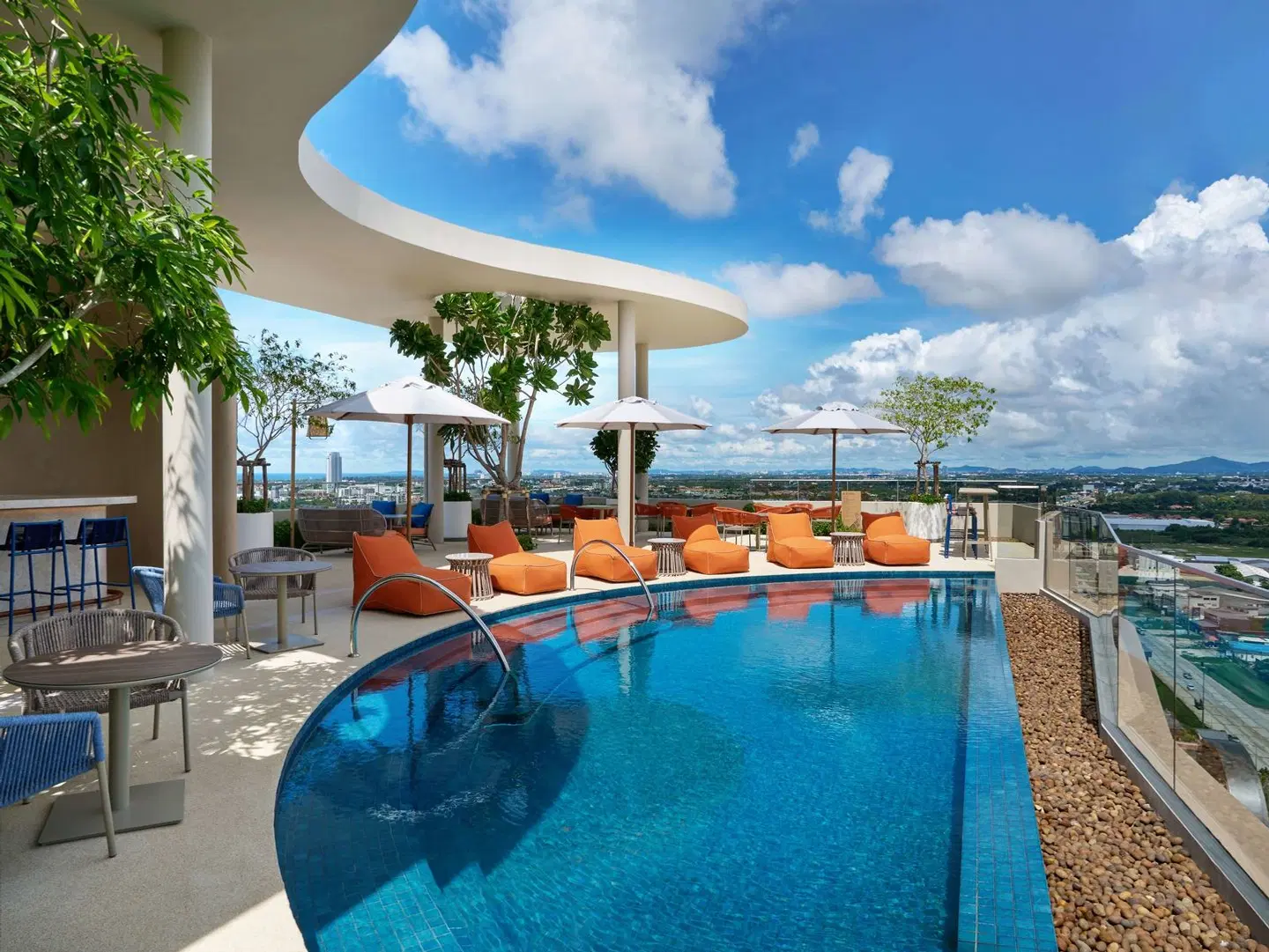 Hilton Garden Inn Rayong OUTDOOR_POOL