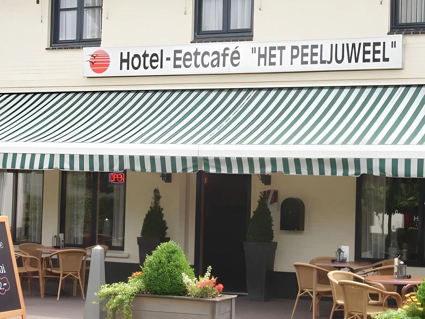 Hotel & Eetk'fee de VLiK TERRACE