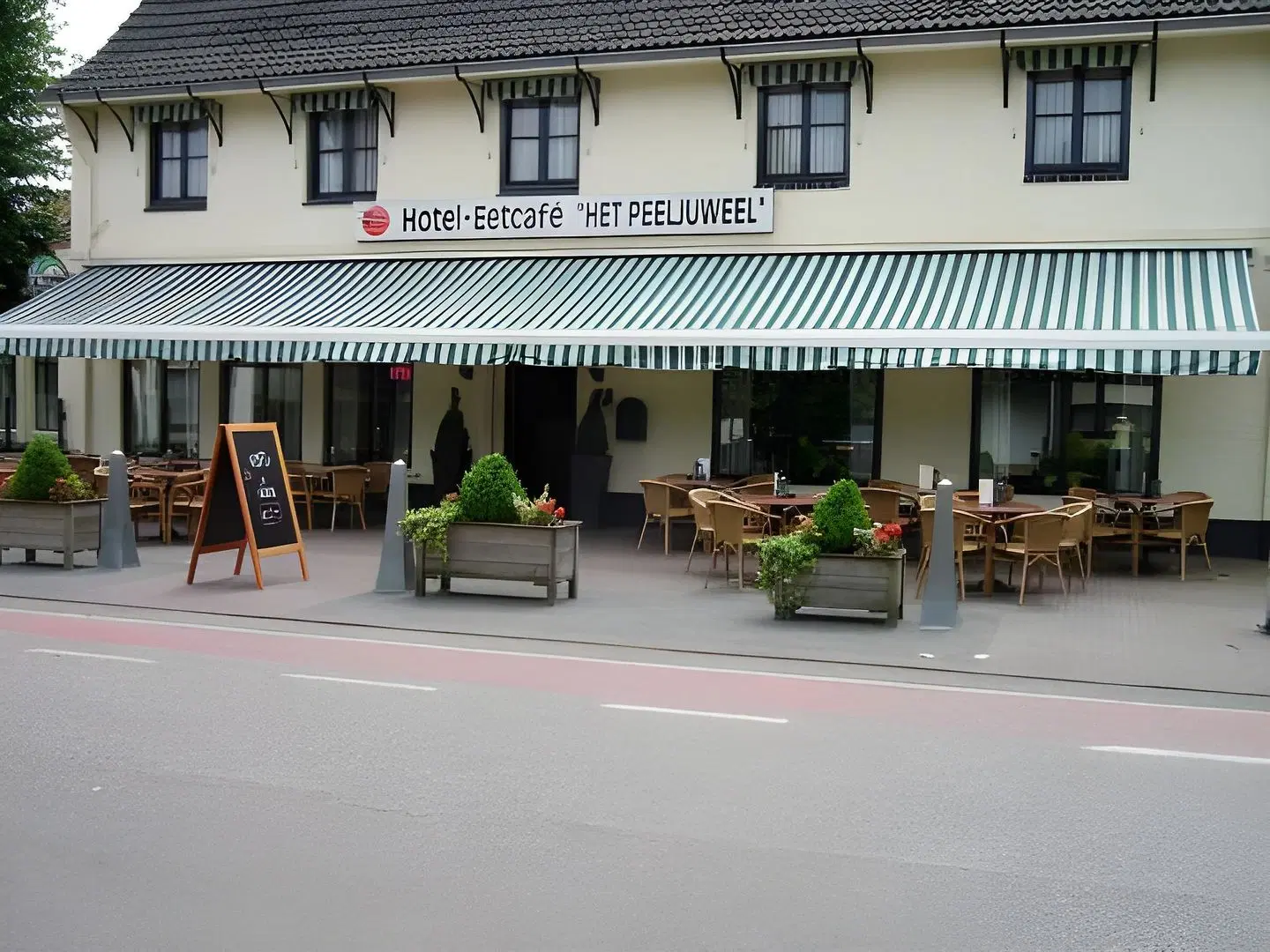 Hotel & Eetk'fee de VLiK LOUNGE_LOBBY