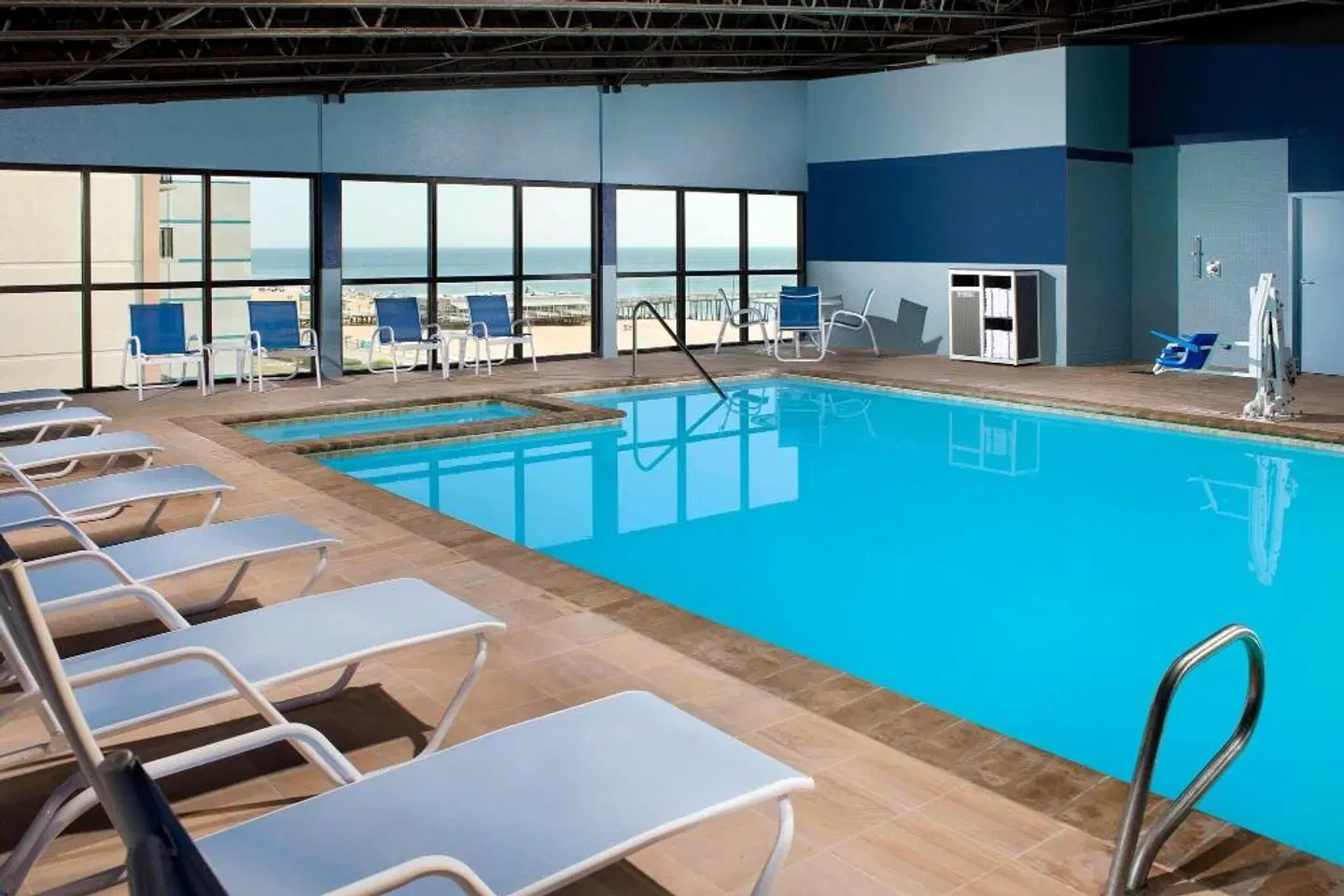 Four Points by Sheraton Virginia Beach Oceanfront INDOOR_POOL