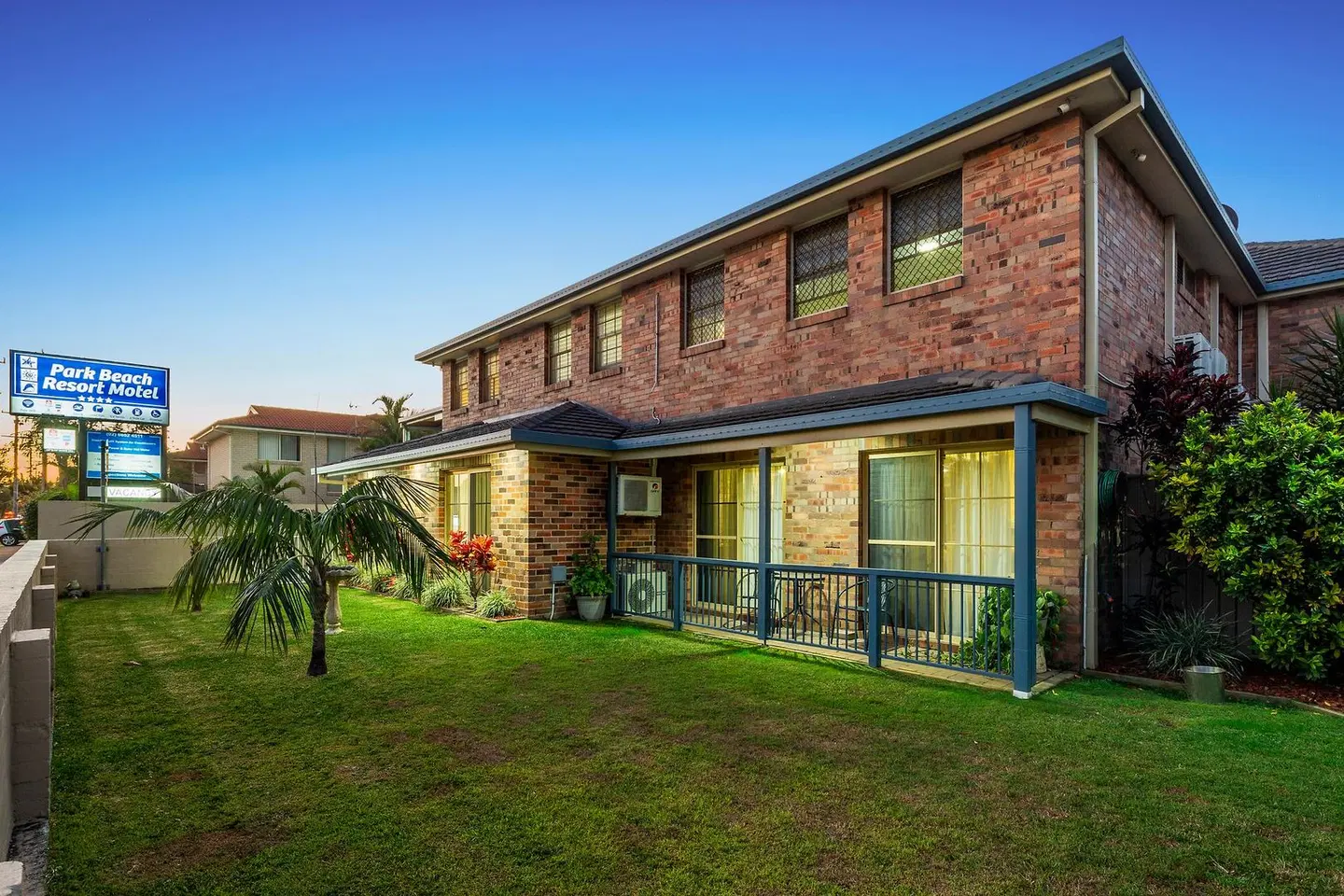 Park Beach Resort Motel EXTERIOR