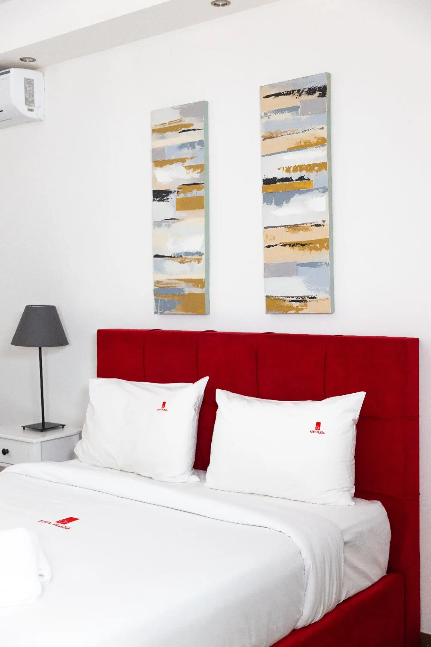 City Plaza Apartments & Rooms ROOM_EXAMPLE